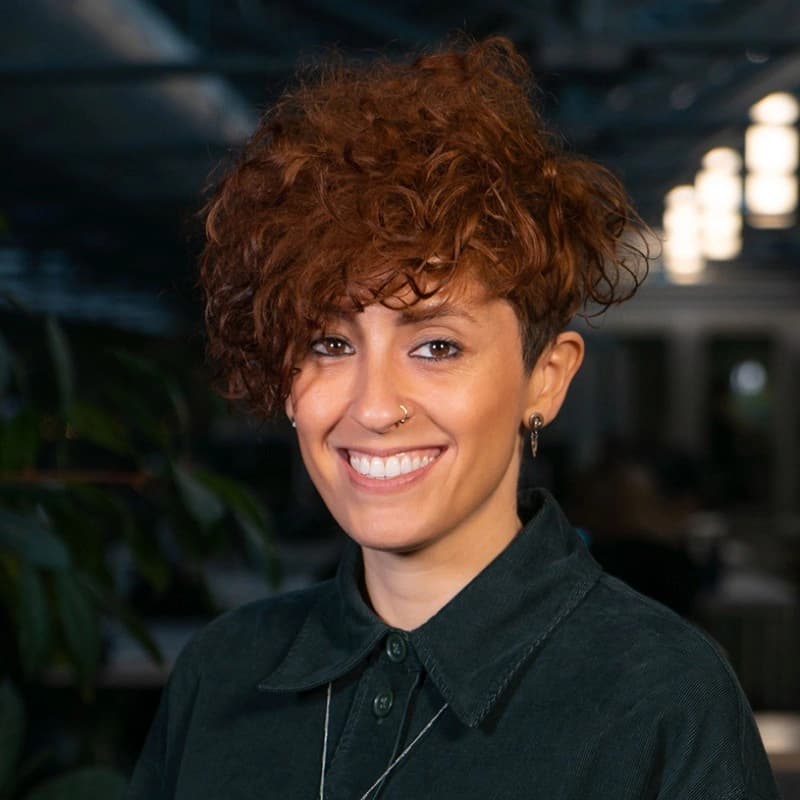 Foto de Mariam Barakat, Design Lead na Circit, para depoimento para RMD Soluções Digitais
